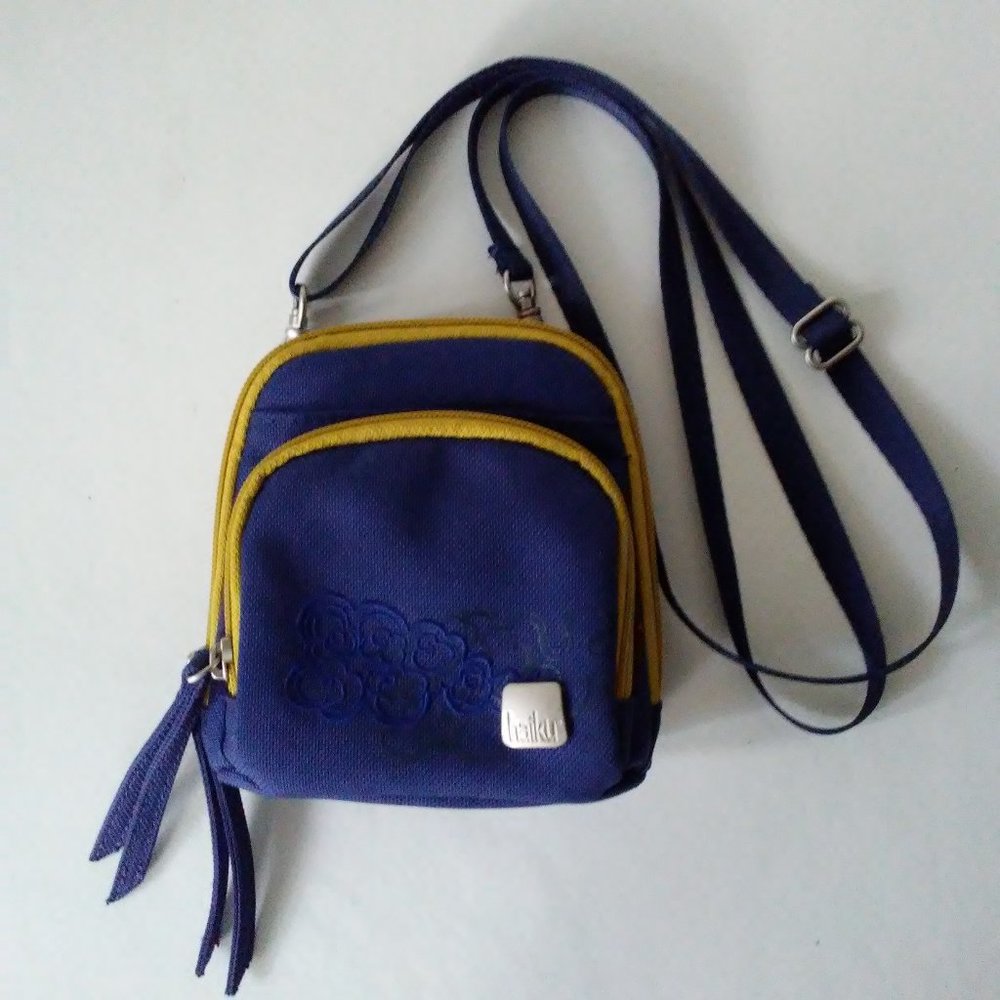 EUC Haiku Mini Crossbody Purse Handbag